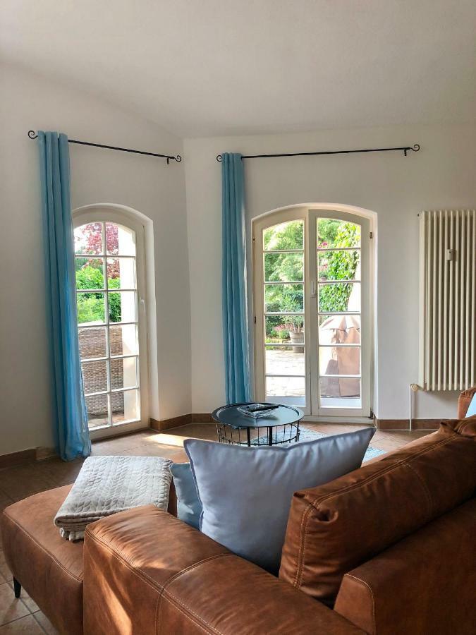 Ferienwohnung Am Wasser Villa Graf Von Pfeil Dresde Exterior foto